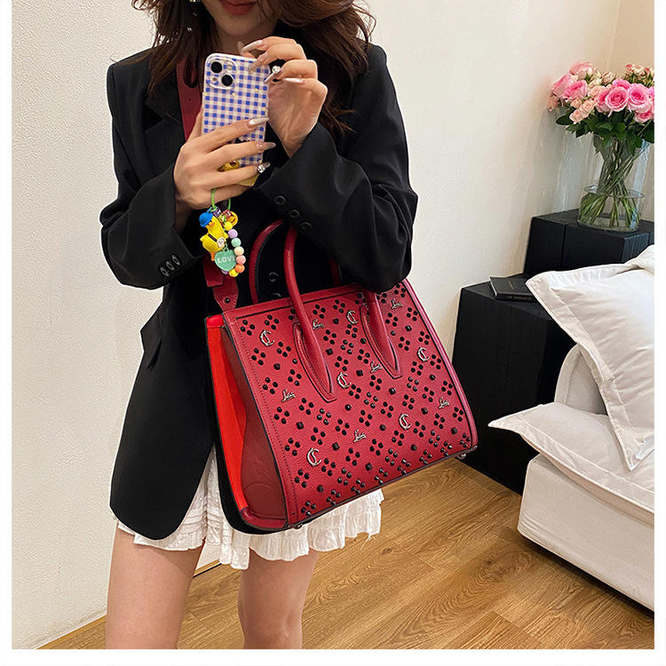 Retro Style Large-Capacity Portable Shoulder Bag for Women Durable Casual Tote with Zipper Closure Fashionable New Design